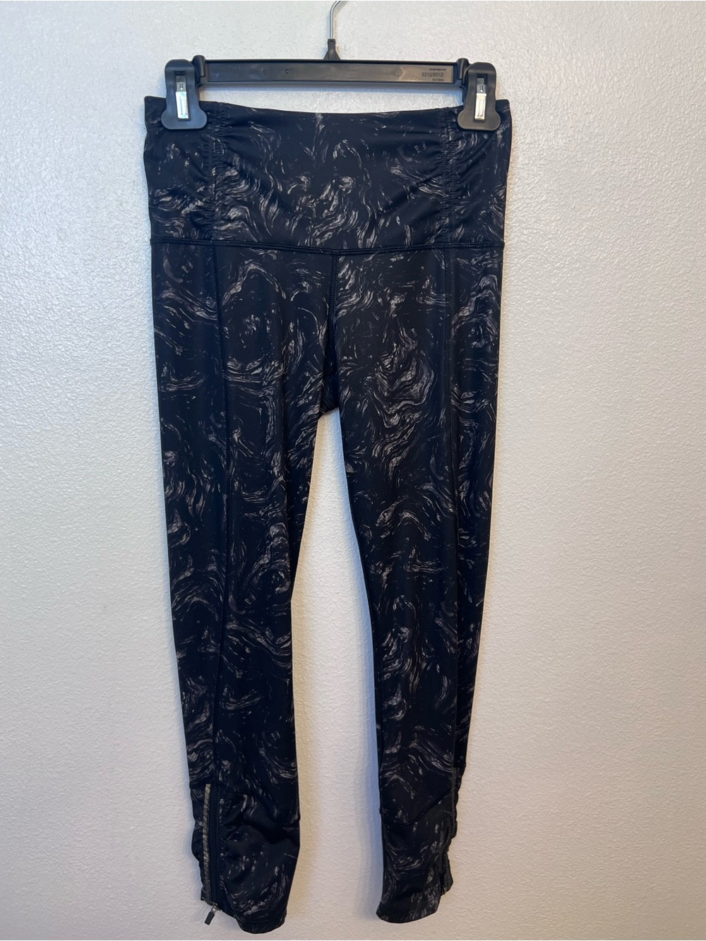 Lululemon Runday Crop Full-On Luxtreme Leggings - Picture 6 of 15